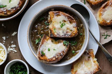 Three-Onion French Onion Soup | www.floatingkitchen.net