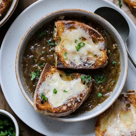 Three-Onion French Onion Soup | www.floatingkitchen.net